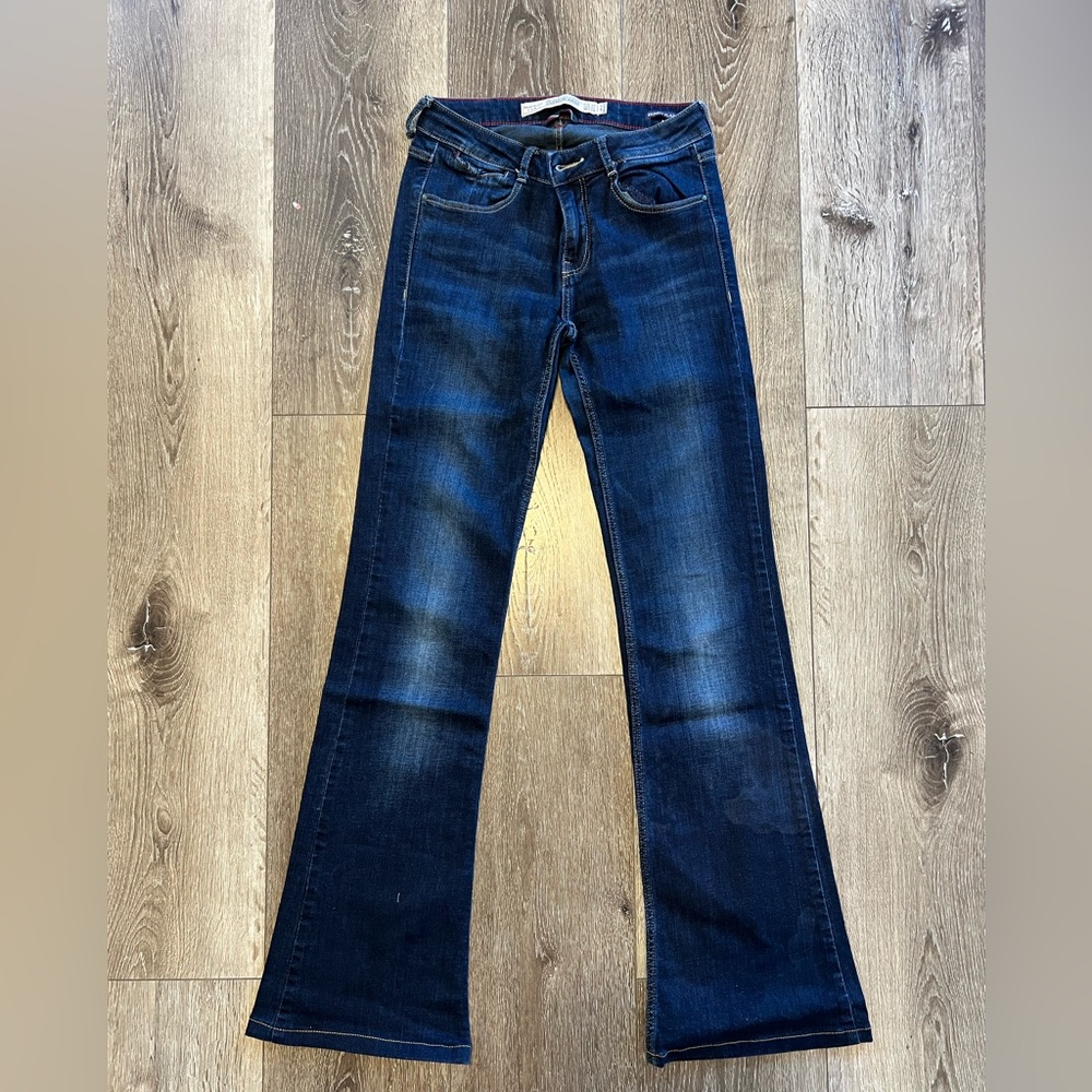 Zara Premium wash skinny flare jeans. Size:24.